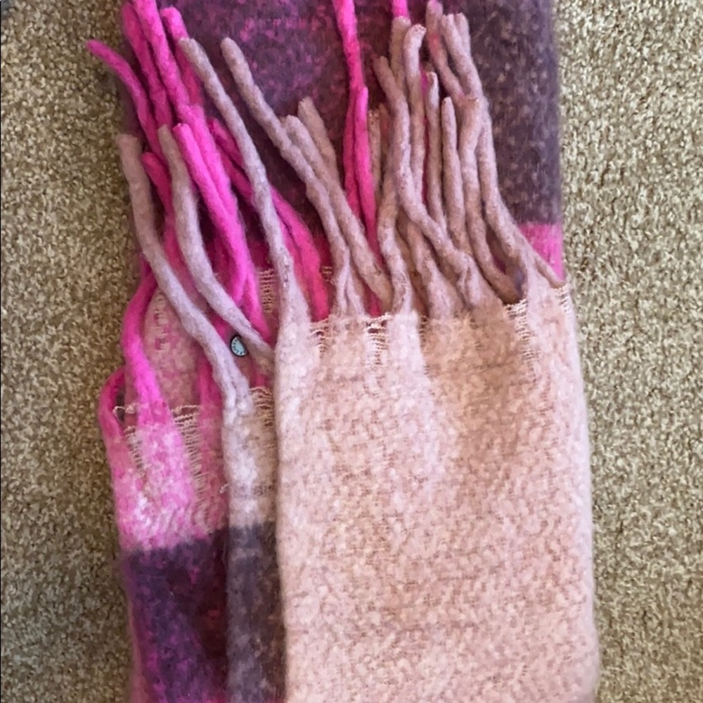 EXPRESS BLANKET SCARF- SUPER SOFT